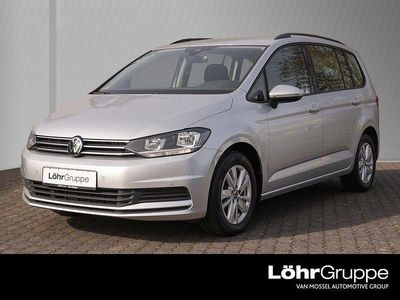 Gebraucht VW Touran Comfortline 122 PS (89 kW) 2023 Reflexsilber metallic Van / Kleinbus