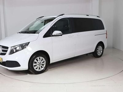 Gebraucht Mercedes V220 163 PS (119 kW) 2022 Weiß Van / Kleinbus