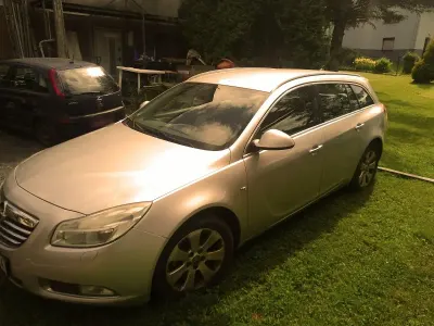 Gebraucht Opel Insignia Cosmo 131 PS (96 kW) 2010 Silber Kombi