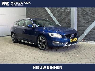 Gebraucht Volvo V60 Ocean Race 181 PS (133 kW) 2015 Blau Kombi