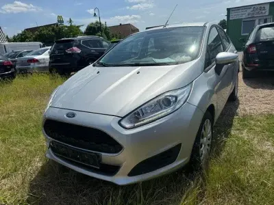 Gebraucht Ford Fiesta Trend 80 PS (58 kW) 2016 Silber Kleinwagen