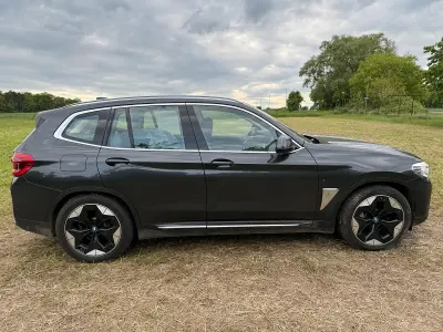 Gebraucht BMW iX3 Impressive 210 kW (286 PS) 2021 Grau SUV