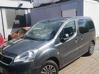 Usata Peugeot TePee Active 99 CV (72 kW) 2017 Grigio Monovolume