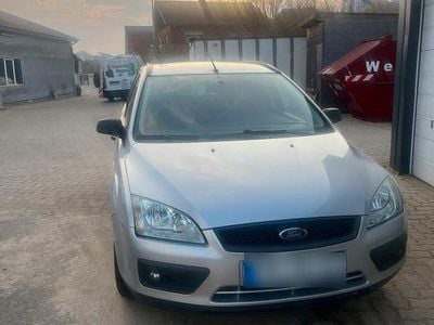 Gebraucht Ford Focus 101 PS (74 kW) 2005 Silber Kombi