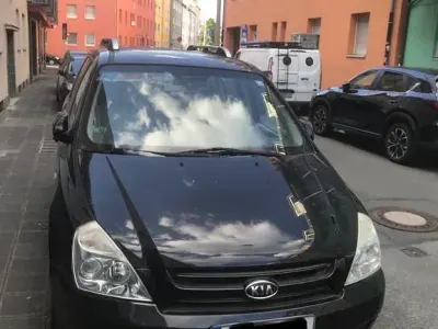 Gebraucht Kia Carnival LX 185 PS (136 kW) 2008 Schwarz Van / Kleinbus