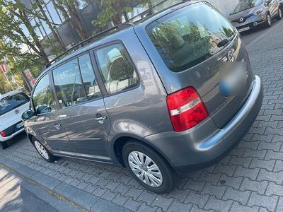 Gebraucht VW Touran 140 PS (102 kW) 2006 Grau Van / Kleinbus