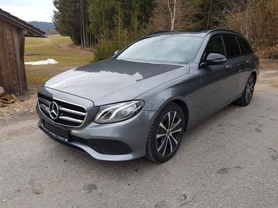 Gebraucht Mercedes E220 194 PS (142 kW) 2019 Grau Kombi