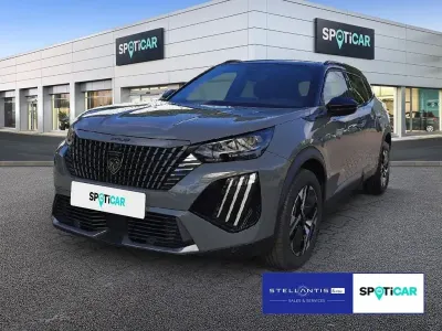 Gebraucht Peugeot 2008 GT 131 PS (96 kW) 2024 Grau SUV