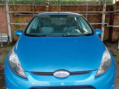 Gebraucht Ford Fiesta 90 PS (66 kW) 2009 Blau Kleinwagen