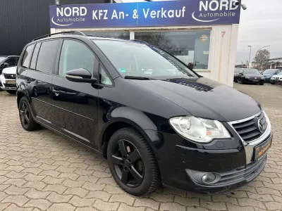 Gebraucht VW Touran Trendline 105 PS (77 kW) 2009 Schwarz Van / Kleinbus