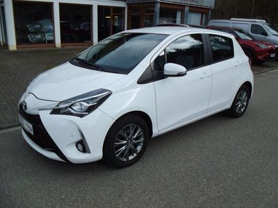 Gebraucht Toyota Yaris Comfort 111 PS (81 kW) 2018 Weiß Kleinwagen
