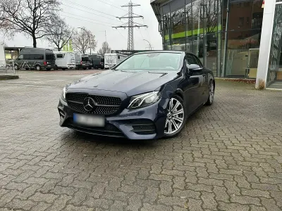 Gebraucht Mercedes E300 AMG line 258 PS (189 kW) 2020 Blau Cabrio