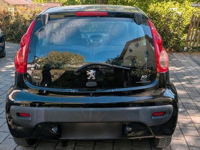 Second-hand Peugeot 107 68 CP (50 kW) 2006 Negru Hatchback