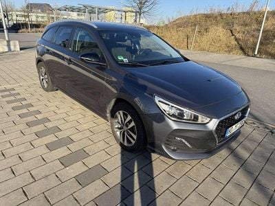 Gebraucht Hyundai i30 YES! 140 PS (102 kW) 2019 Grau Kombi