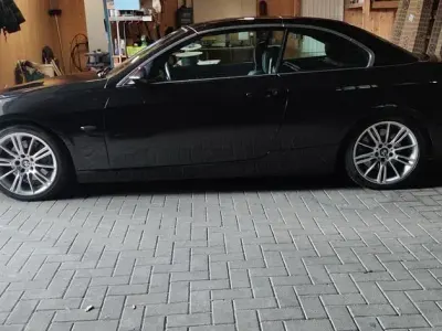 Gebraucht BMW 325 Cabriolet Performance 197 PS (144 kW) 2008 Schwarz Cabrio