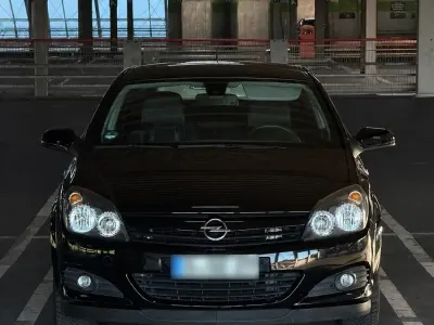 Gebraucht Opel Astra GTC 140 PS (102 kW) 2006 Schwarz Coupé