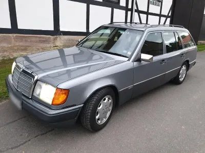 Gebraucht Mercedes E320 Sportline 220 PS (161 kW) 1993 Silber Kombi