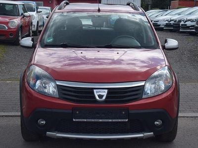 Gebraucht Dacia Sandero Stepway 84 PS (61 kW) 2012 Rot SUV