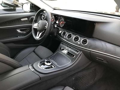 Mercedes E200