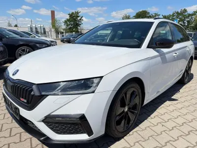 Gebraucht Skoda Octavia RS 200 PS (147 kW) 2022 Weiß Limousine