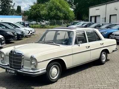 Gebraucht Mercedes 250 131 PS (96 kW) 1967 Beige Limousine