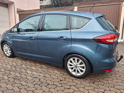 Grau Gebraucht 2019 Ford C-MAX Titanium Van / Kleinbus | 11.590 € (Fairer Preis)