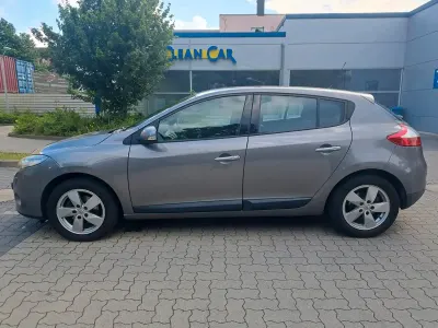Gebraucht Renault Mégane III 110 PS (80 kW) 2010 Grau Limousine