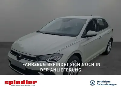 Gebraucht VW Polo Life 80 PS (58 kW) 2024 Ascotgrau Kleinwagen