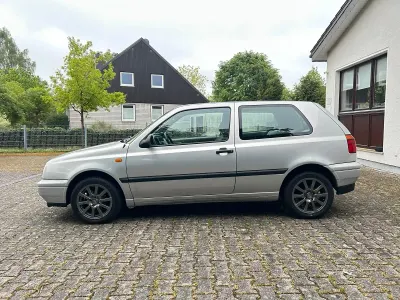 Brugt VW Golf III 75 HK (55 kW) 1996 Sølv Hatchback