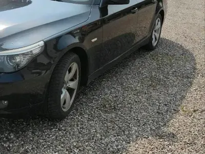 Gebraucht BMW 525 218 PS (160 kW) 2008 Schwarz Kombi