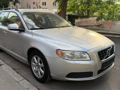 Gebraucht Volvo V70 Momentum 241 PS (177 kW) 2011 Silber Kombi