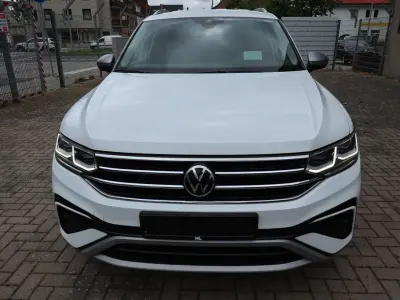 Gebraucht VW Tiguan Allspace Elegance 200 PS (147 kW) 2022 Weiß SUV