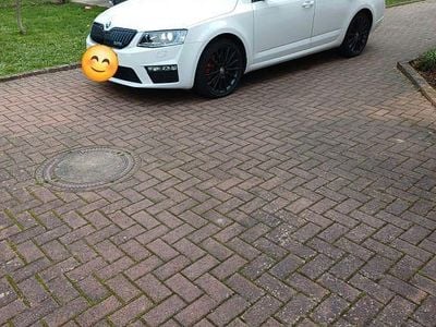 Gebraucht Skoda Octavia RS 220 PS (161 kW) 2015 Weiß Kleinwagen