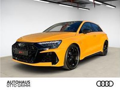 Neu Audi RS3 Ambiente 400 PS (294 kW) 2025 Gelb (gelb (bahamagelb audi exclusive)) Limousine