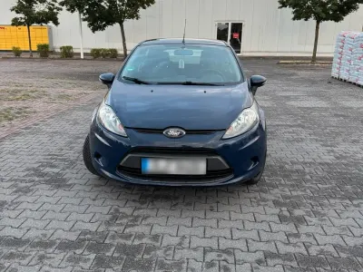 Gebraucht Ford Fiesta 75 PS (55 kW) 2012 Blau Kleinwagen
