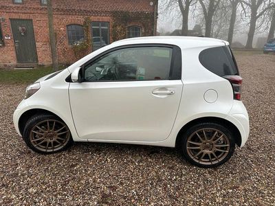 Gebraucht Toyota iQ 68 PS (50 kW) 2009 Weiß Kleinwagen
