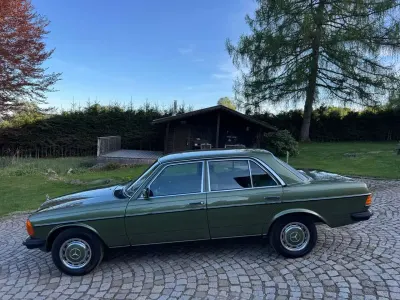 Brugt Mercedes 300 88 HK (64 kW) 1980 Grøn Sedan