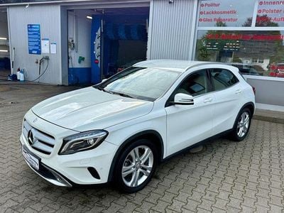 Usata Mercedes GLA200 156 CV (114 kW) 2014 Bianco SUV