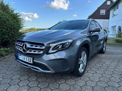Mercedes GLA220