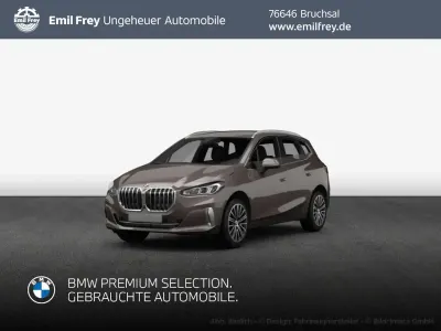 Gebraucht BMW 220 Active Tourer M Sport 156 PS (114 kW) 2024 Sparkling kupfergrau metallic Van / Kleinbus