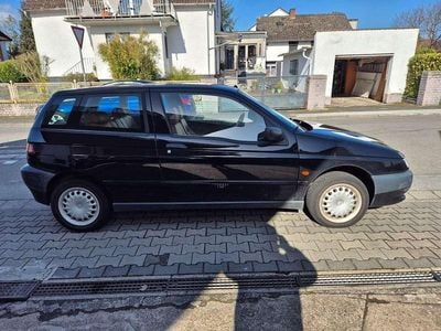 Usata Alfa Romeo 145 103 CV (75 kW) 1998 Nero Utilitaria