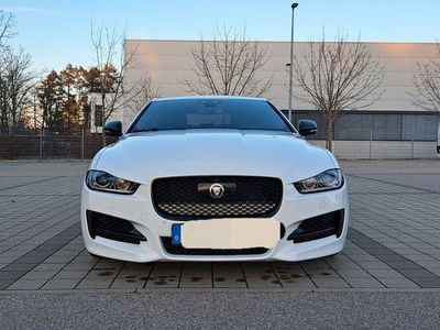Gebraucht Jaguar XE R-Sport 300 PS (220 kW) 2018 Weiß Limousine