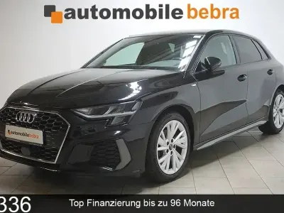 Używany Audi A3 S-Line 150 KM (110 kW) 2022 Czarny Sedan/Limuzyna