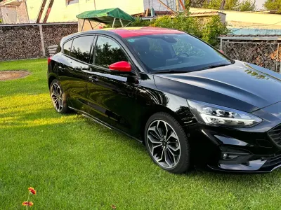 Gebraucht Ford Focus ST-Line 125 PS (91 kW) 2018 Schwarz Limousine