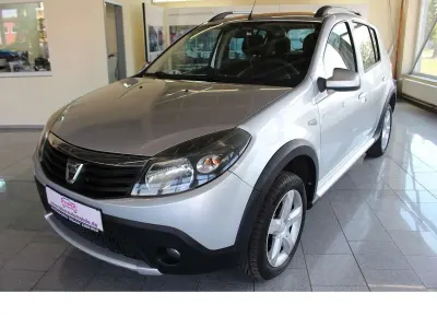 Gebraucht Dacia Sandero Stepway 84 PS (61 kW) 2012 Silber Limousine