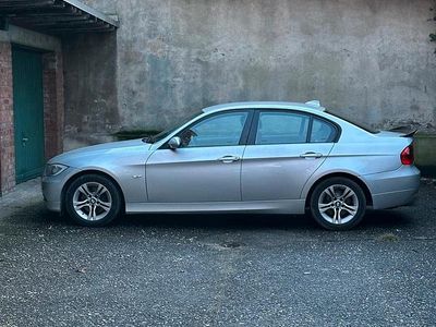Gebraucht BMW 318 148 PS (108 kW) 2008 Grau Limousine