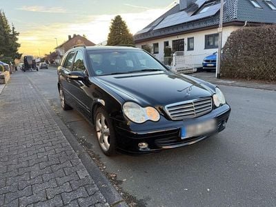 Gebraucht Mercedes C180 Classic 143 PS (105 kW) 2004 Schwarz Kombi