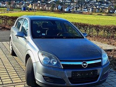 Gebraucht Opel Astra 105 PS (77 kW) 2005 Limousine