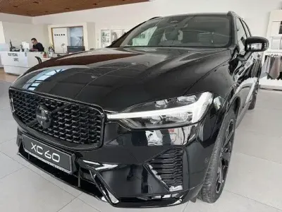 Usata Volvo XC60 Plus 250 CV (183 kW) 2025 Nero SUV