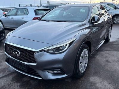 Grau Gebraucht 2016 Infiniti Q30 Sport Tech Limousine | 12.900 € (Guter Preis)